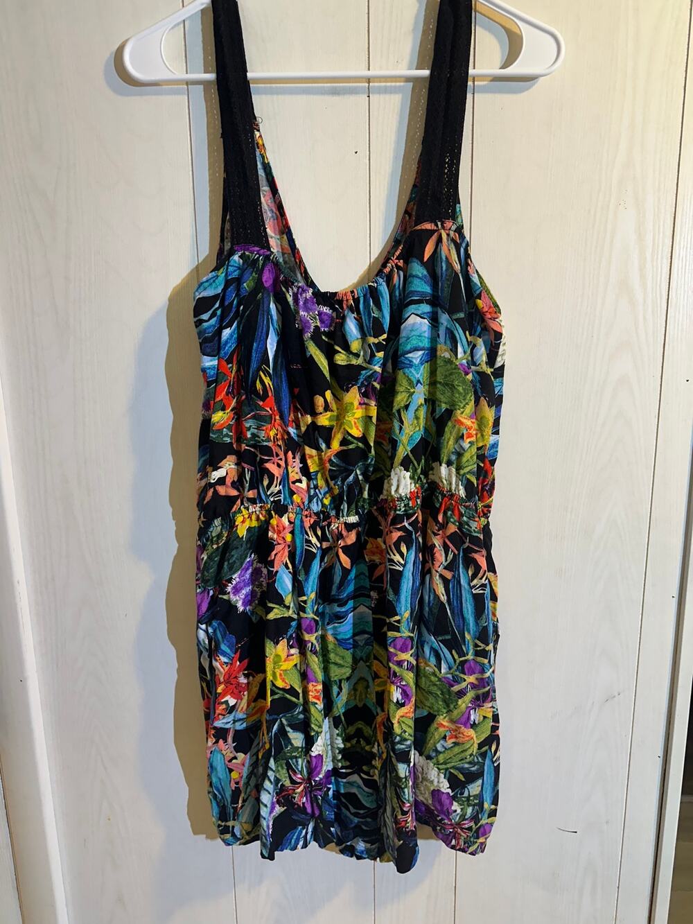 Nicole Miller Tropical Floral Romper XL Viscose Crochet Trim Keyhole Pockets